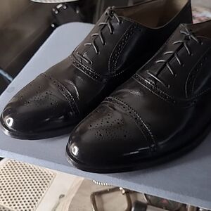 Giorgio Armani shoes Men's 10.5 brogue captoe leather. Made In Italy. Beautiful!